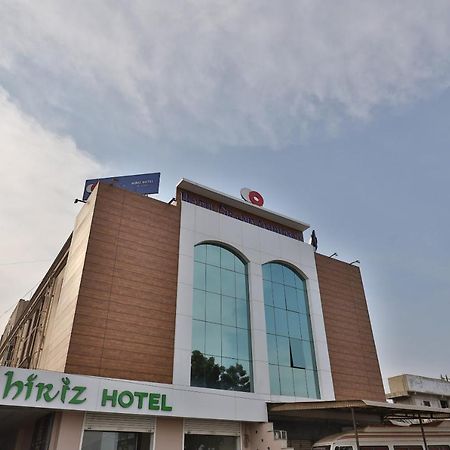 Gāndhīdhām Capital O 41581 Hiriz Hotel מראה חיצוני תמונה